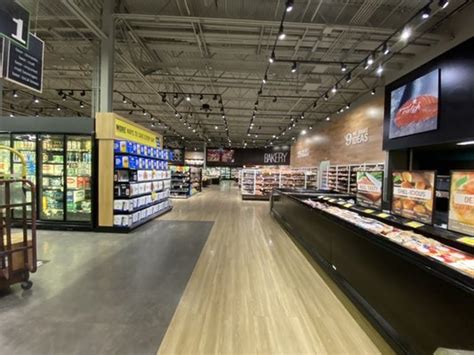 Nov 8, 2021 ... ROCHESTER, N.Y. (WWTI) — Two grocery store chains have officially completed their merger. On Monday, Price Chopper/Market 32 and Tops Market ...